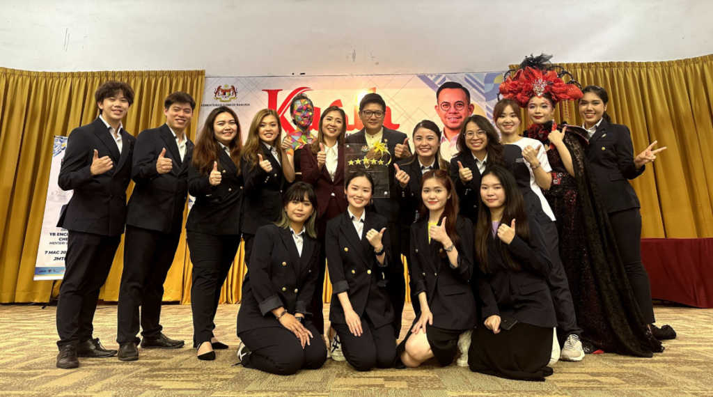 Guess what? Beauty starts from within! Here’s the scoop on Malaysia’s Top 10 beauty academies to help you win big!