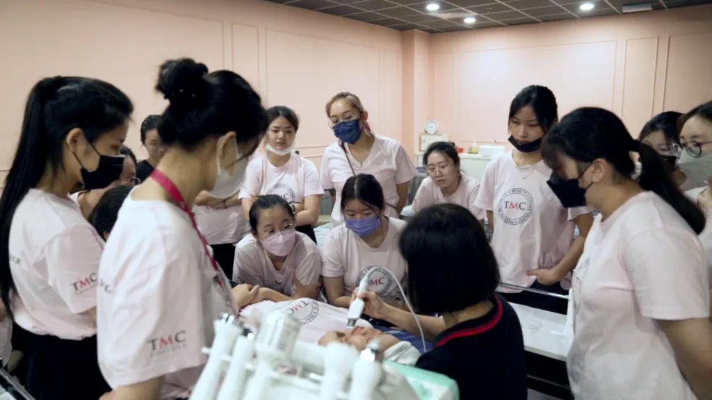 Get ready to learn how to beautify and become a ‘Wizard of Beauty’! The Top 3 Beauty Academy in Malaysia Kuala Lumpur is waiting for you!
