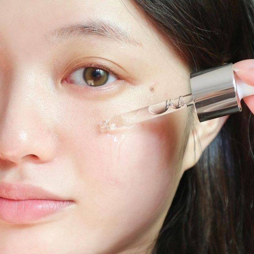 Top Serum Recommendations for Glowing, Hydrated, and Youthful Skin