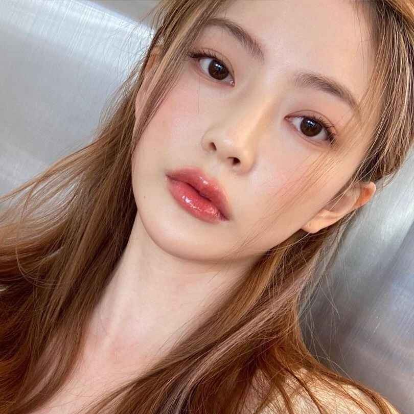 How to Do Korean Makeup? The Ultimate 2025 K-Beauty Routine Revealed – Beginners Can Look Like K-pop Celebrities Too!